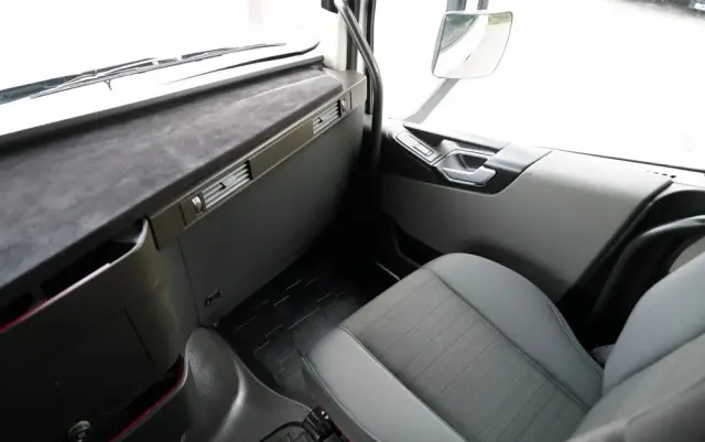 VOLVO FH 500 / KLIMATYZACJA POSTOJOWA / CAŁA NA PODUSZAKCH / EURO 6 