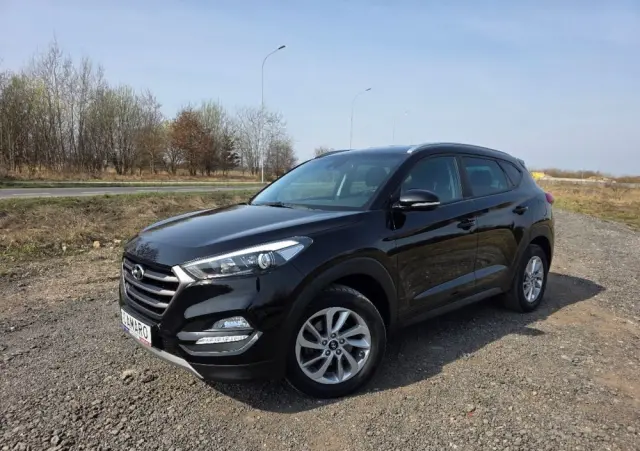HYUNDAI Tucson 