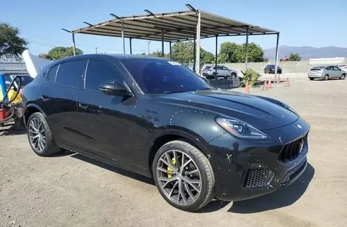 MASERATI Grecale 