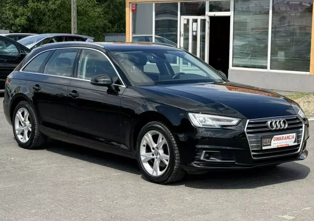 AUDI A4 