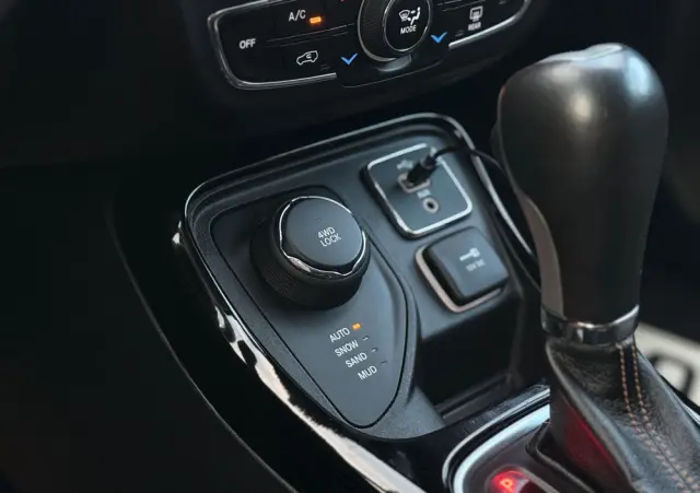 JEEP Compass 1.4 MultiAir Active Drive Automatik Limited