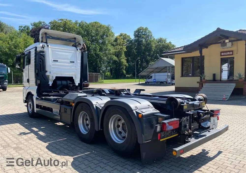 MAN 26.440 TGX hakowiec, 6x2, MEILLER, pilot, 306 t.km. 