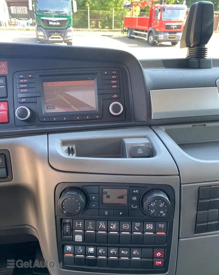 MAN 26.440 TGX hakowiec, 6x2, MEILLER, pilot, 306 t.km. 