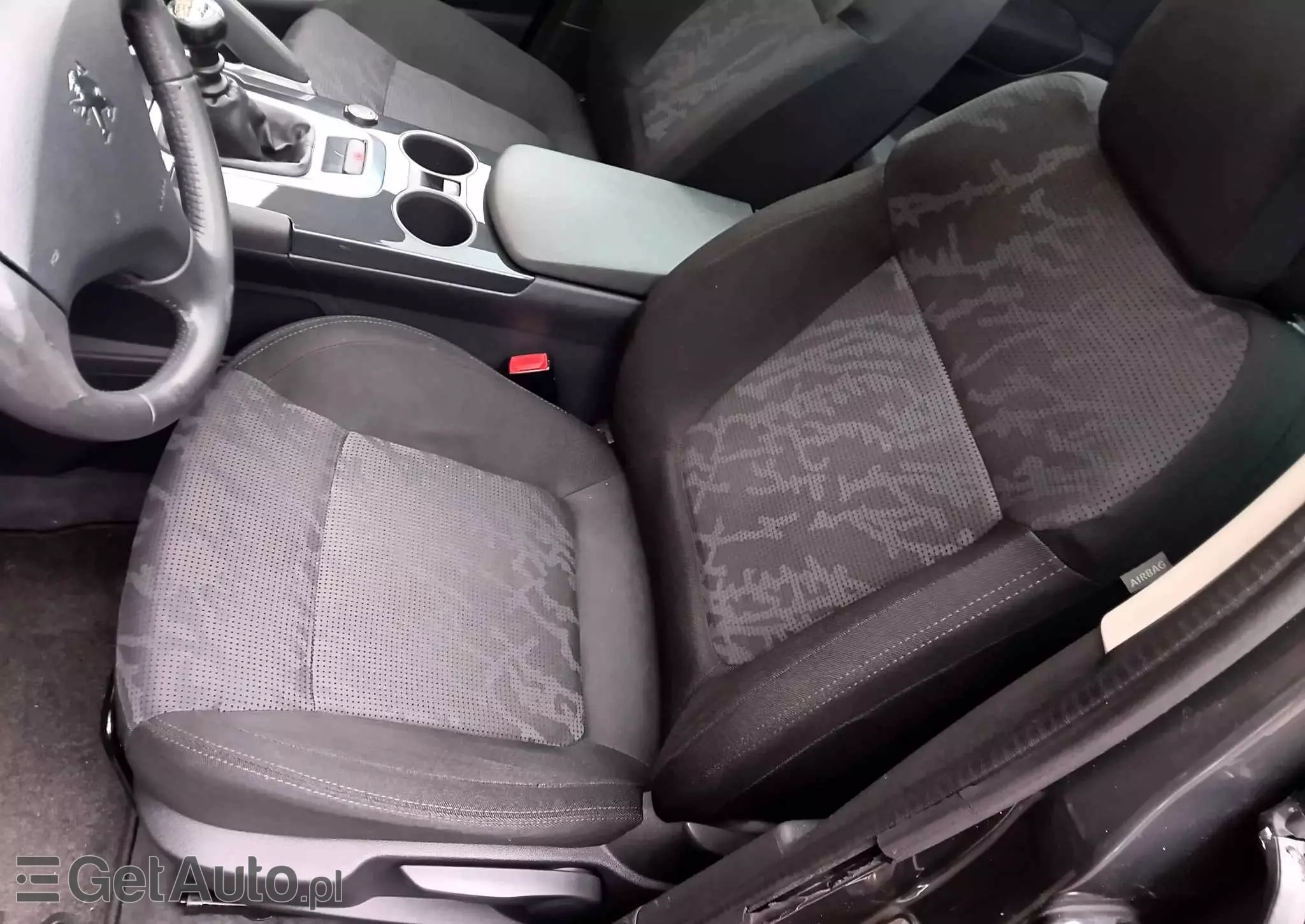 PEUGEOT 3008 1.6 Allure