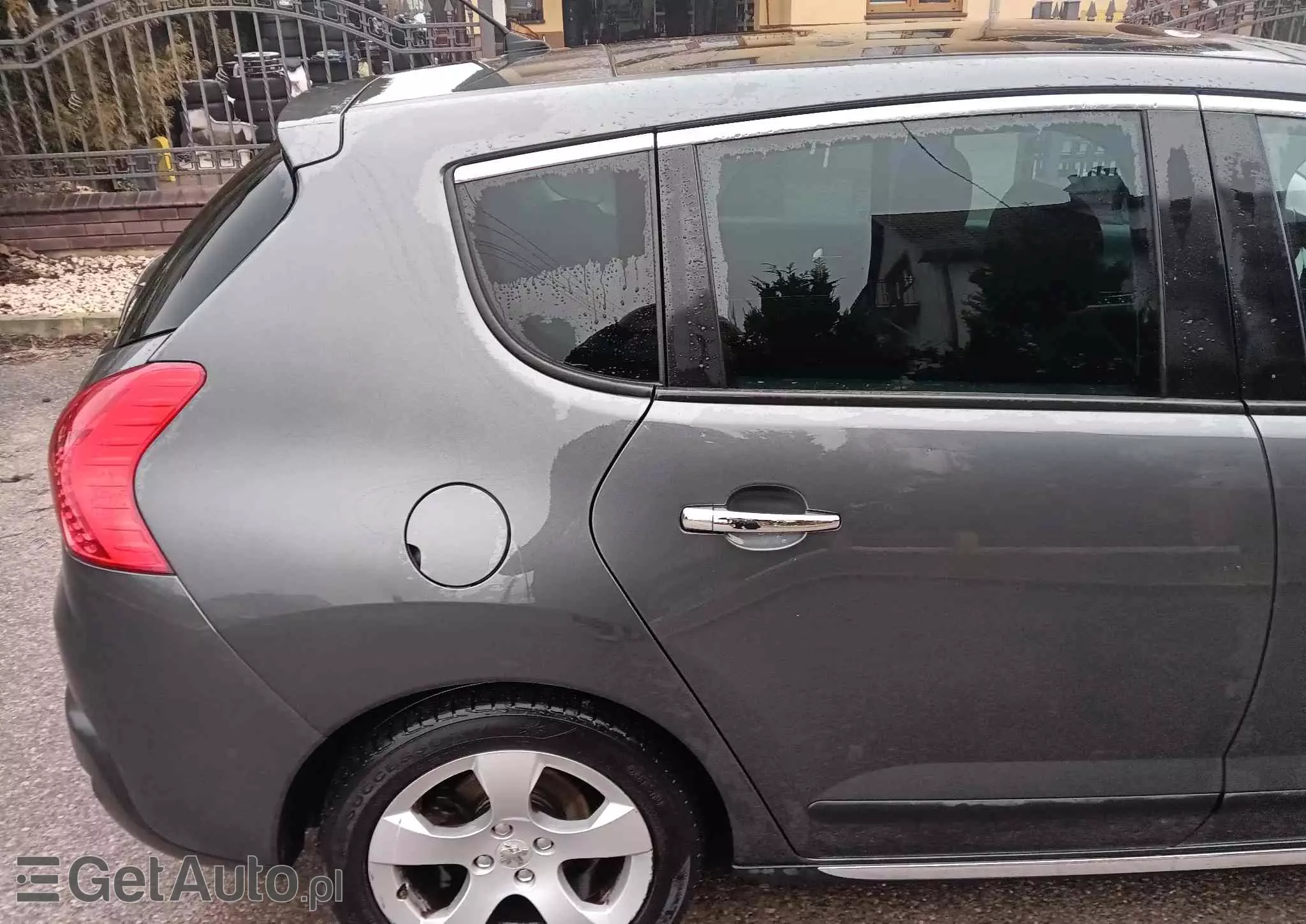 PEUGEOT 3008 1.6 Allure