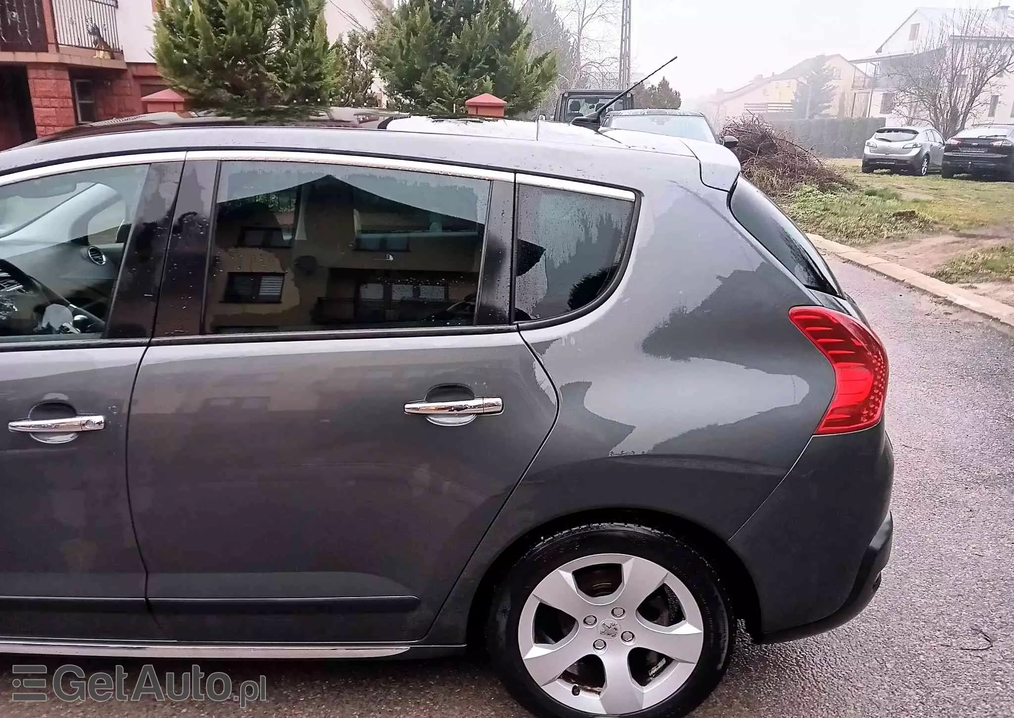 PEUGEOT 3008 1.6 Allure