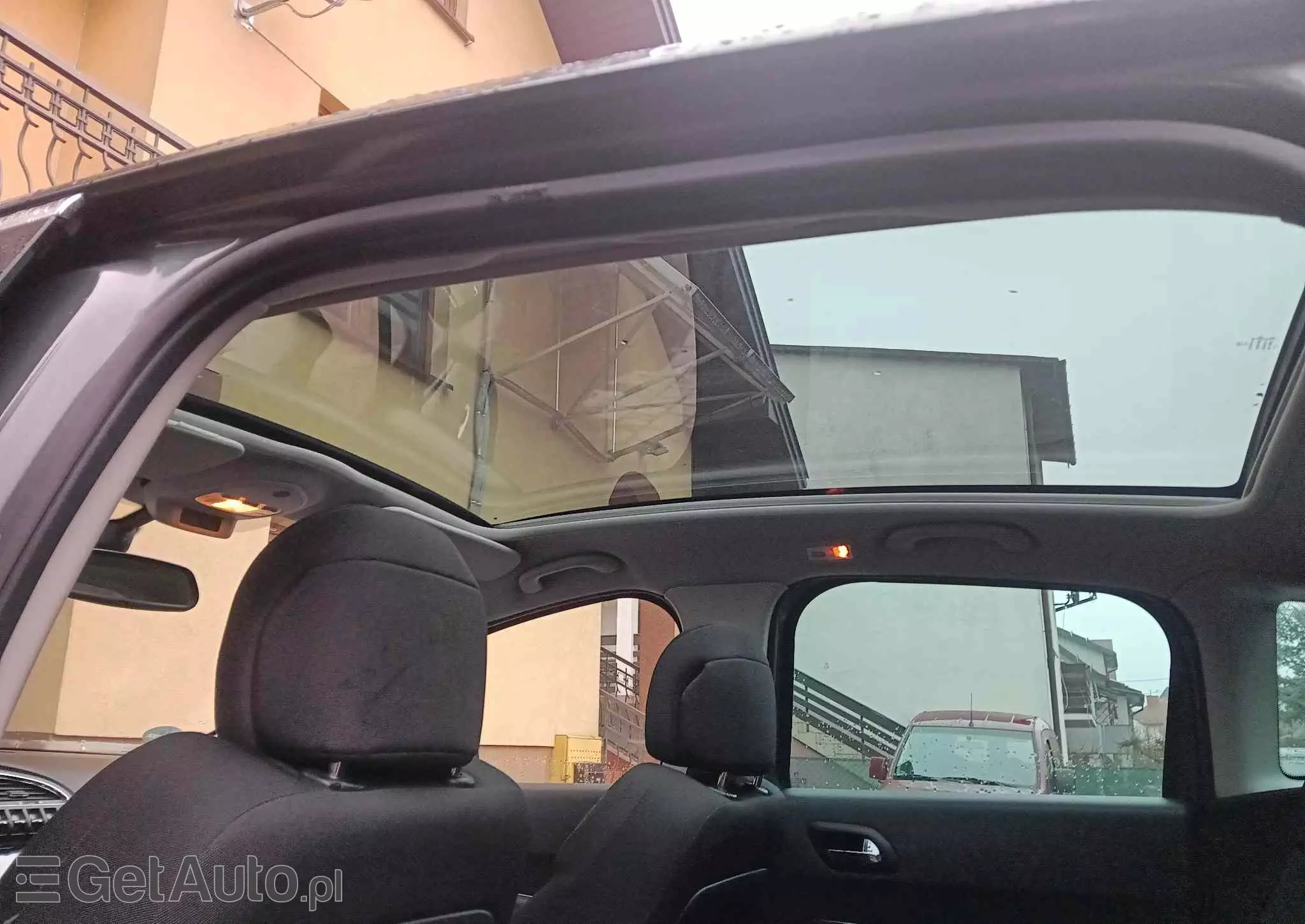 PEUGEOT 3008 1.6 Allure