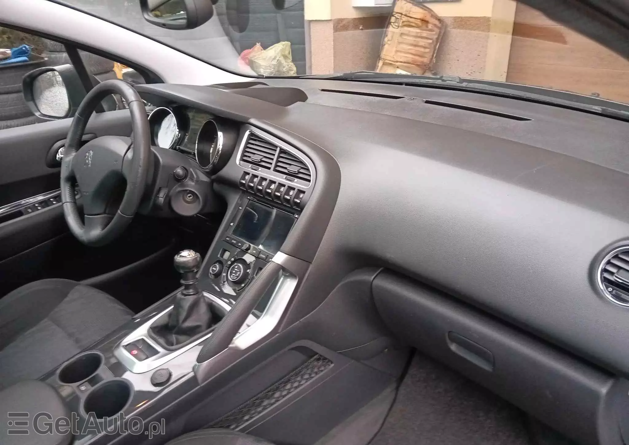 PEUGEOT 3008 1.6 Allure