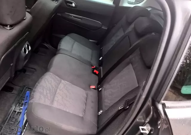 PEUGEOT 3008 1.6 Allure