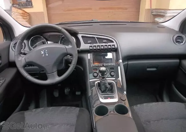 PEUGEOT 3008 1.6 Allure