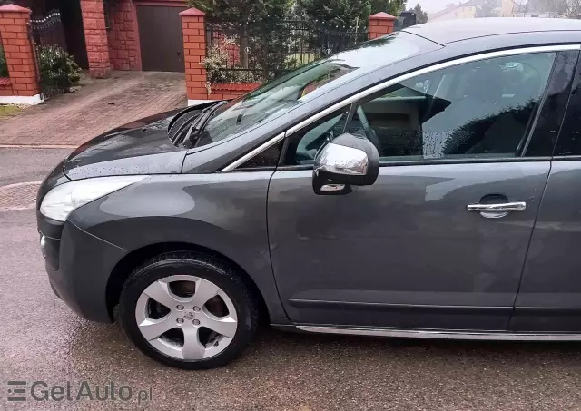 PEUGEOT 3008 1.6 Allure