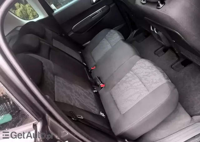 PEUGEOT 3008 1.6 Allure