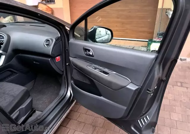 PEUGEOT 3008 1.6 Allure