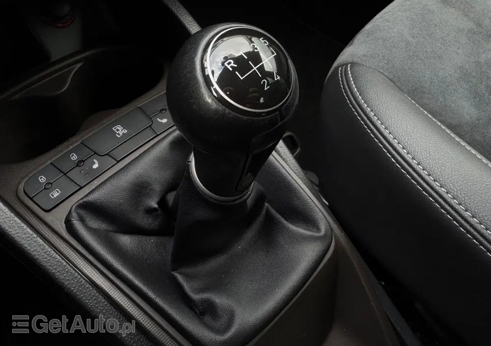 SEAT Ibiza Ver-1-6-16v-style