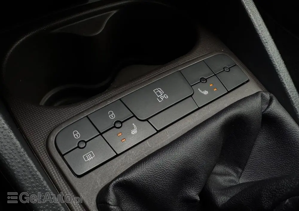 SEAT Ibiza Ver-1-6-16v-style