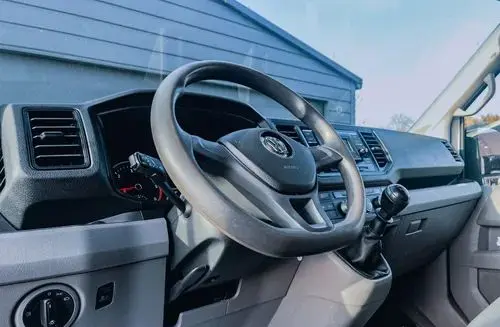VOLKSWAGEN Crafter 