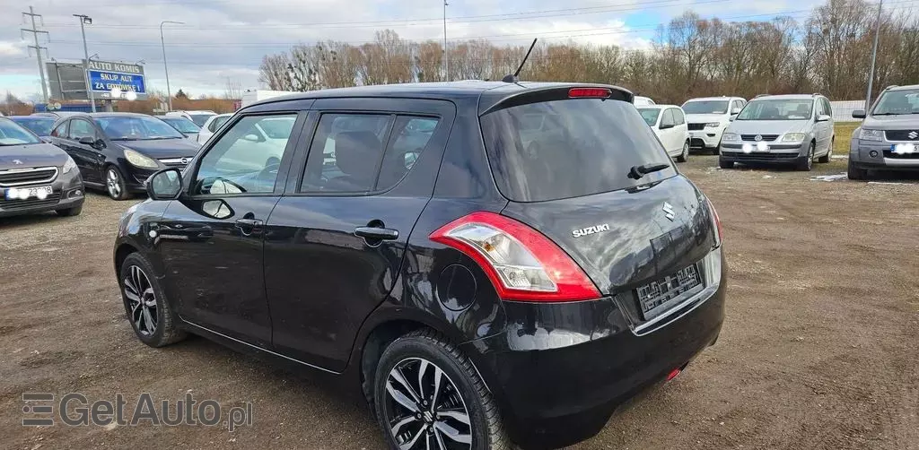 SUZUKI Swift 