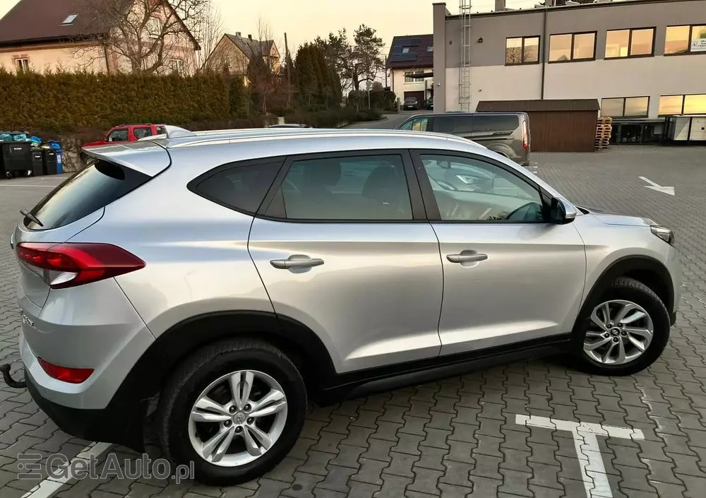 HYUNDAI Tucson 1.7 CRDI BlueDrive Comfort 2WD