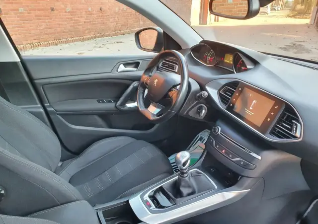 PEUGEOT 308 E-HDi 115 Stop & Start Allure