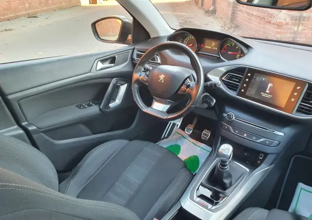 PEUGEOT 308 E-HDi 115 Stop & Start Allure