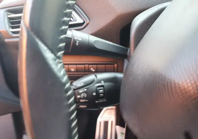 PEUGEOT 308 E-HDi 115 Stop & Start Allure