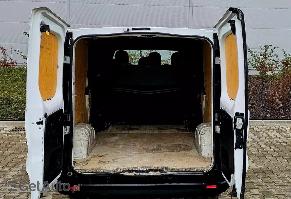 RENAULT TRAFIC 