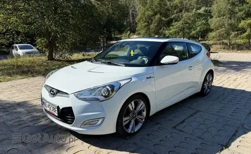 HYUNDAI Veloster 
