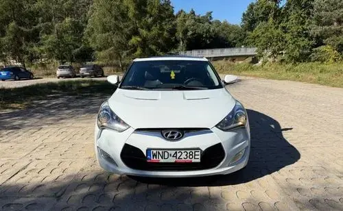 HYUNDAI Veloster 