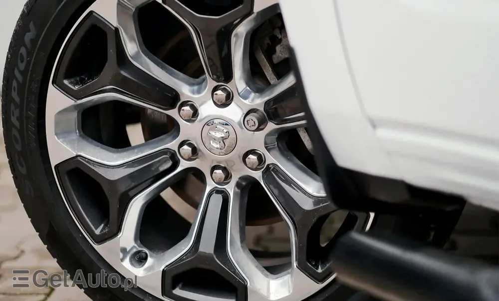 RAM 1500 Crew Cab Shortbed Bighorn