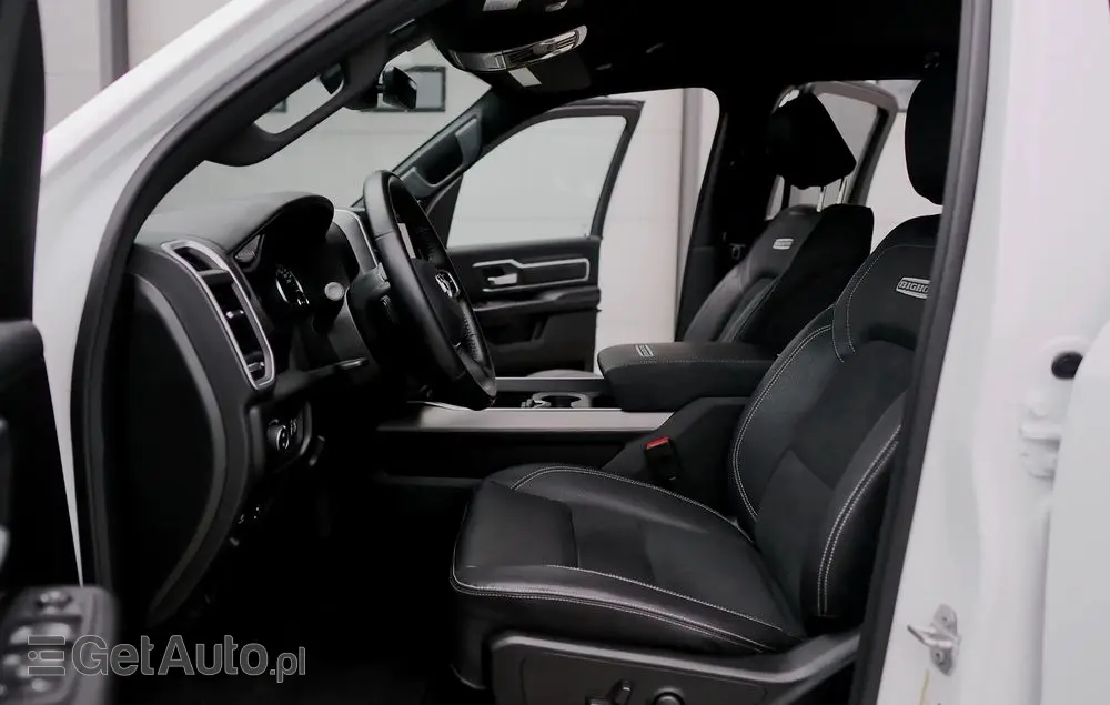 RAM 1500 Crew Cab Shortbed Bighorn