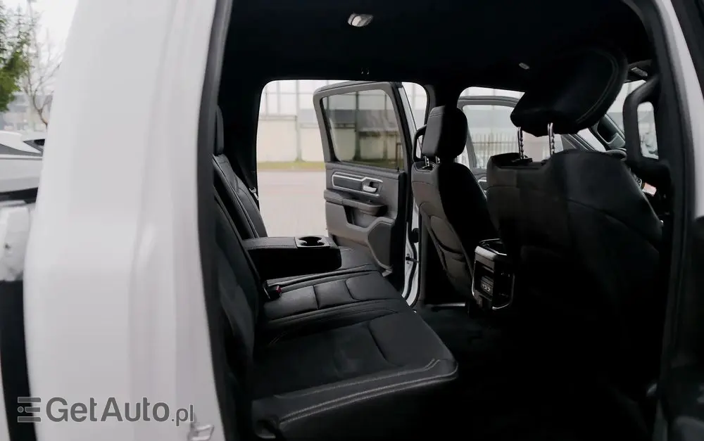 RAM 1500 Crew Cab Shortbed Bighorn