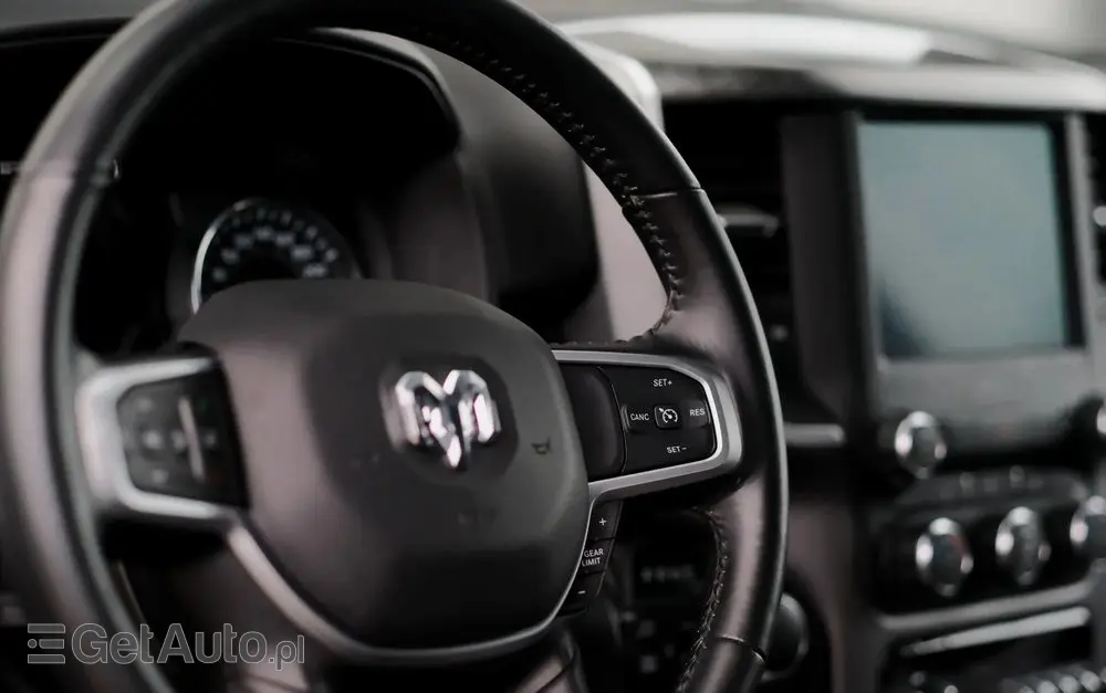 RAM 1500 Crew Cab Shortbed Bighorn