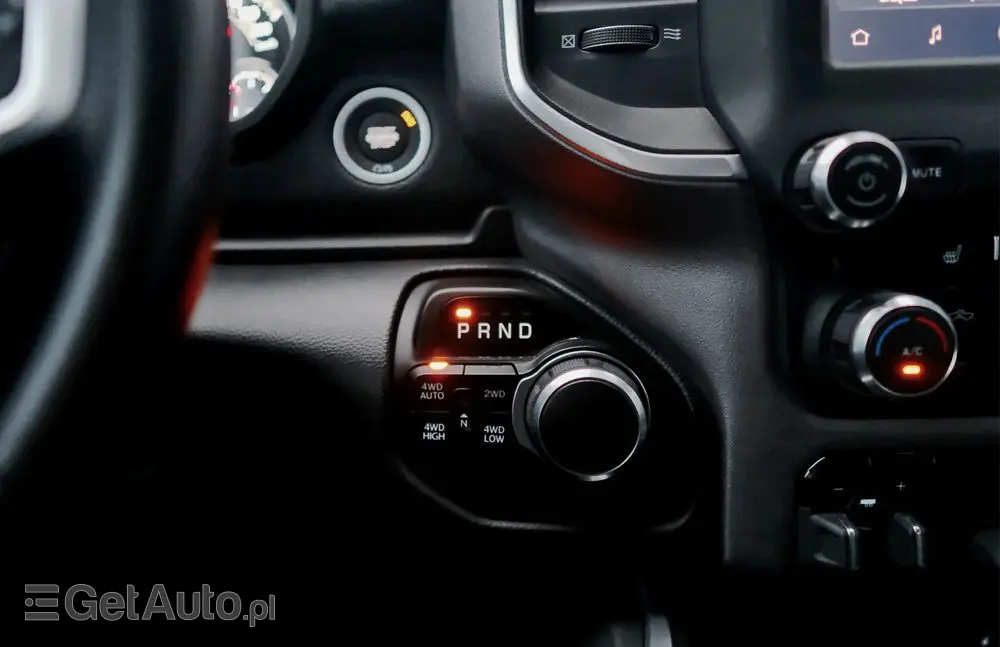 RAM 1500 Crew Cab Shortbed Bighorn