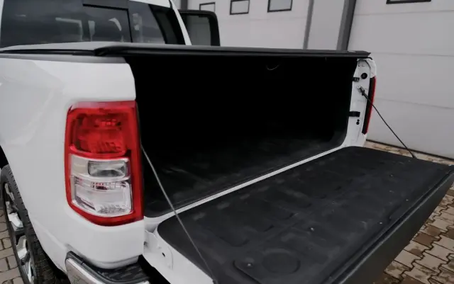 RAM 1500 Crew Cab Shortbed Bighorn