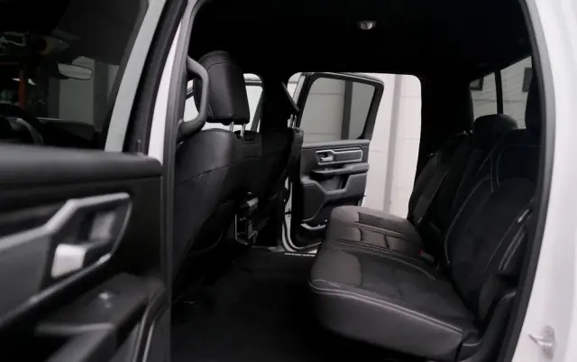 RAM 1500 Crew Cab Shortbed Bighorn