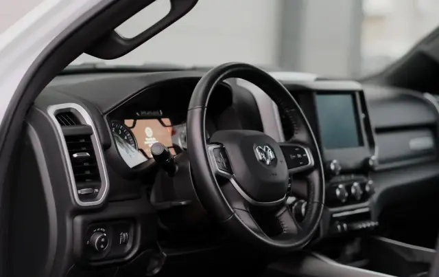 RAM 1500 Crew Cab Shortbed Bighorn