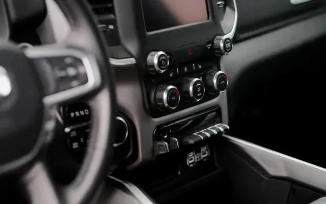 RAM 1500 Crew Cab Shortbed Bighorn