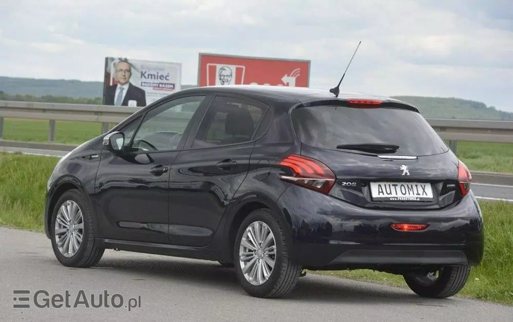 PEUGEOT 208 1.2 PureTech Style