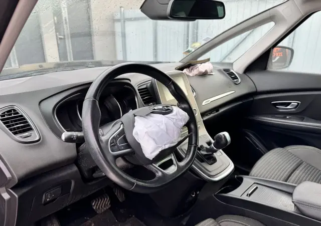 RENAULT Grand Scenic DCi 110 EDC LIMITED