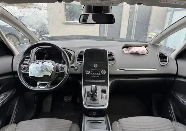 RENAULT Grand Scenic DCi 110 EDC LIMITED