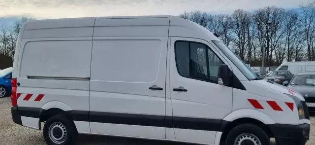VOLKSWAGEN Crafter 