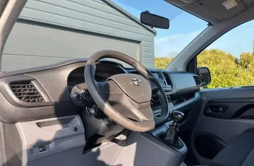 TOYOTA Proace Verso 