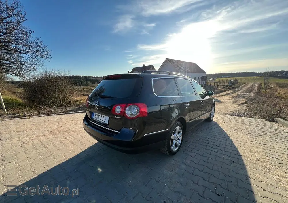 VOLKSWAGEN Passat Variant 2.0 TDI DPF Sportline