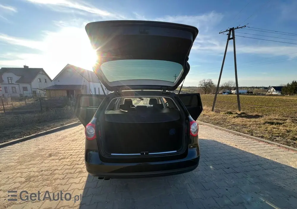 VOLKSWAGEN Passat Variant 2.0 TDI DPF Sportline