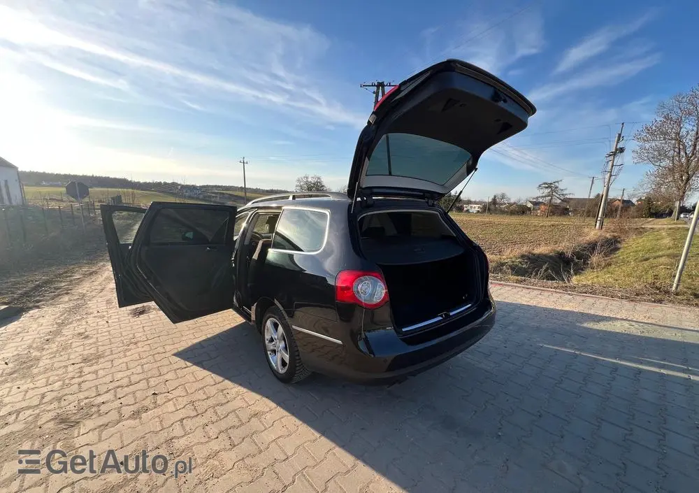 VOLKSWAGEN Passat Variant 2.0 TDI DPF Sportline