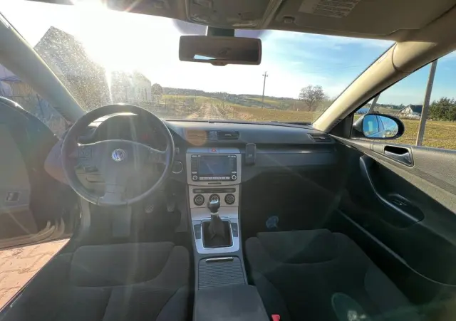 VOLKSWAGEN Passat Variant 2.0 TDI DPF Sportline