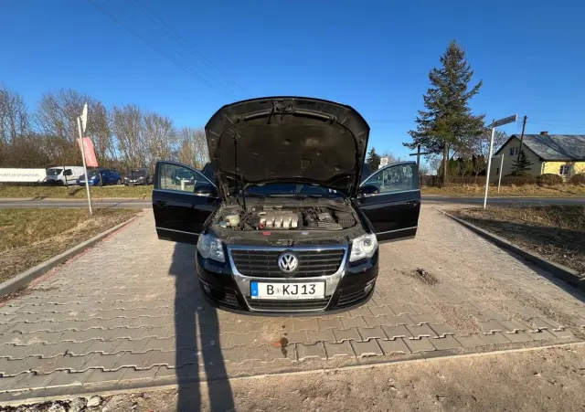 VOLKSWAGEN Passat Variant 2.0 TDI DPF Sportline