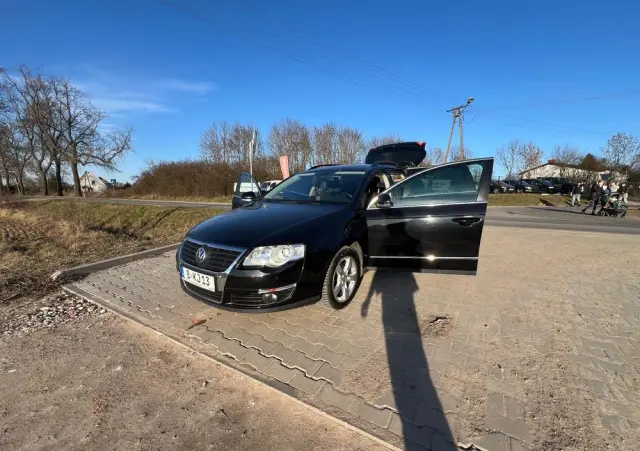 VOLKSWAGEN Passat Variant 2.0 TDI DPF Sportline