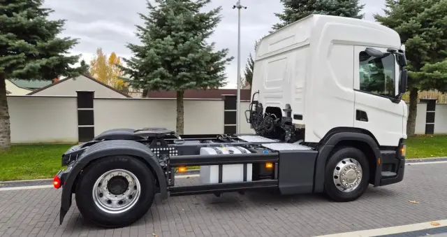 SCANIA P410///* 2020///* RETARDER///* PEŁNY ADR///* HYDRAULIKA///* LEKKA///* 7200KG///* LEDY///* ALUFELGI///* WAGA///* STAN BARDZO DOBRY 