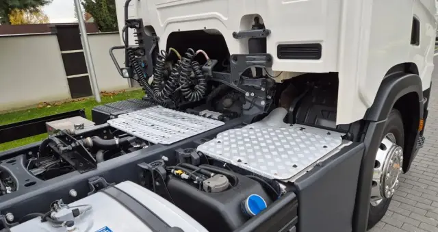 SCANIA P410///* 2020///* RETARDER///* PEŁNY ADR///* HYDRAULIKA///* LEKKA///* 7200KG///* LEDY///* ALUFELGI///* WAGA///* STAN BARDZO DOBRY 